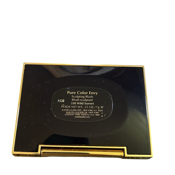 NWT Estee Lauder Pure Color Envy Black and Gold Compact Sculpting Blush - Picture 3 of 3